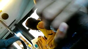 몸집이 작은 아시아의 단 정치 못한 여자 이 초보자 운이... 그녀의 처음으로 포르노를 비디오 과 도착 거대한 검정 실책