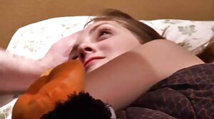 작은 가슴 금발의 바퀴 과 facesitted 로 가슴 숙녀 증인