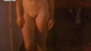 짧은 금발의 머리 뜨거운 성숙한 도착 부딪 혔어요 옥외
