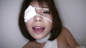 마른 작은 가슴 대 앞머리 큰 형사 POV
